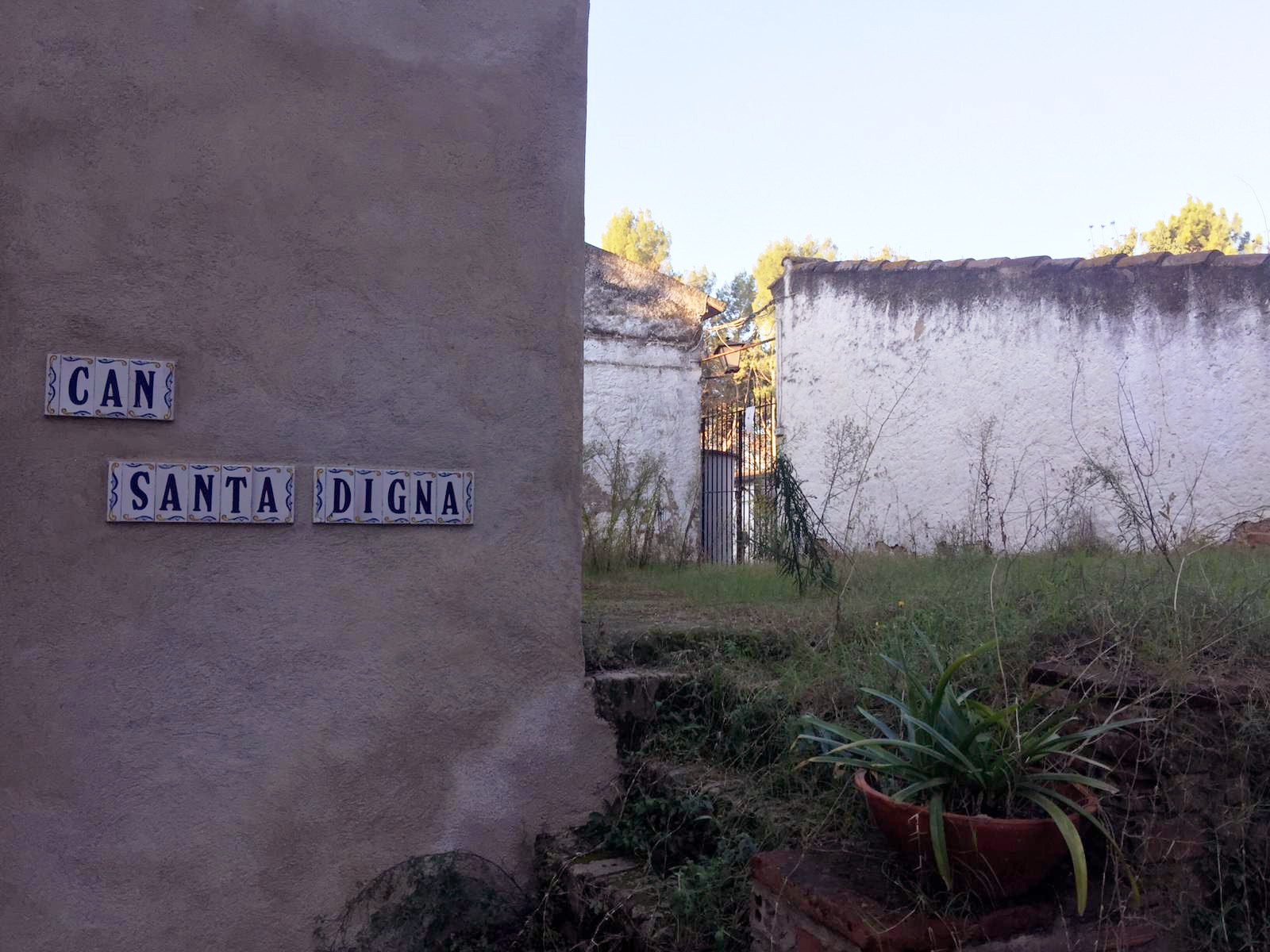 Can Santa Digna